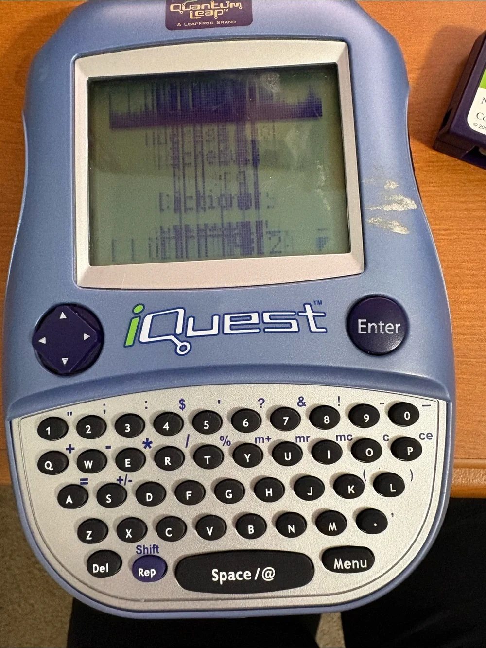 iQuest Handheld Learning Device with Educational Cartridges -Screen damaged
